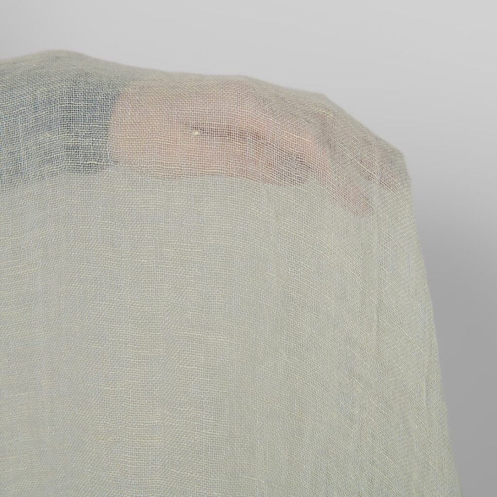 Tissu en lin lavé mélangé gris verdâtre 2 Washed linen fabric greenish grey melange, transparent