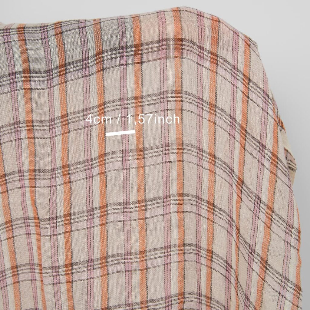 Tissu de lin lavé à carreaux multicolores transparent 2 Washed linen fabric multicolour checks transparent, gauze