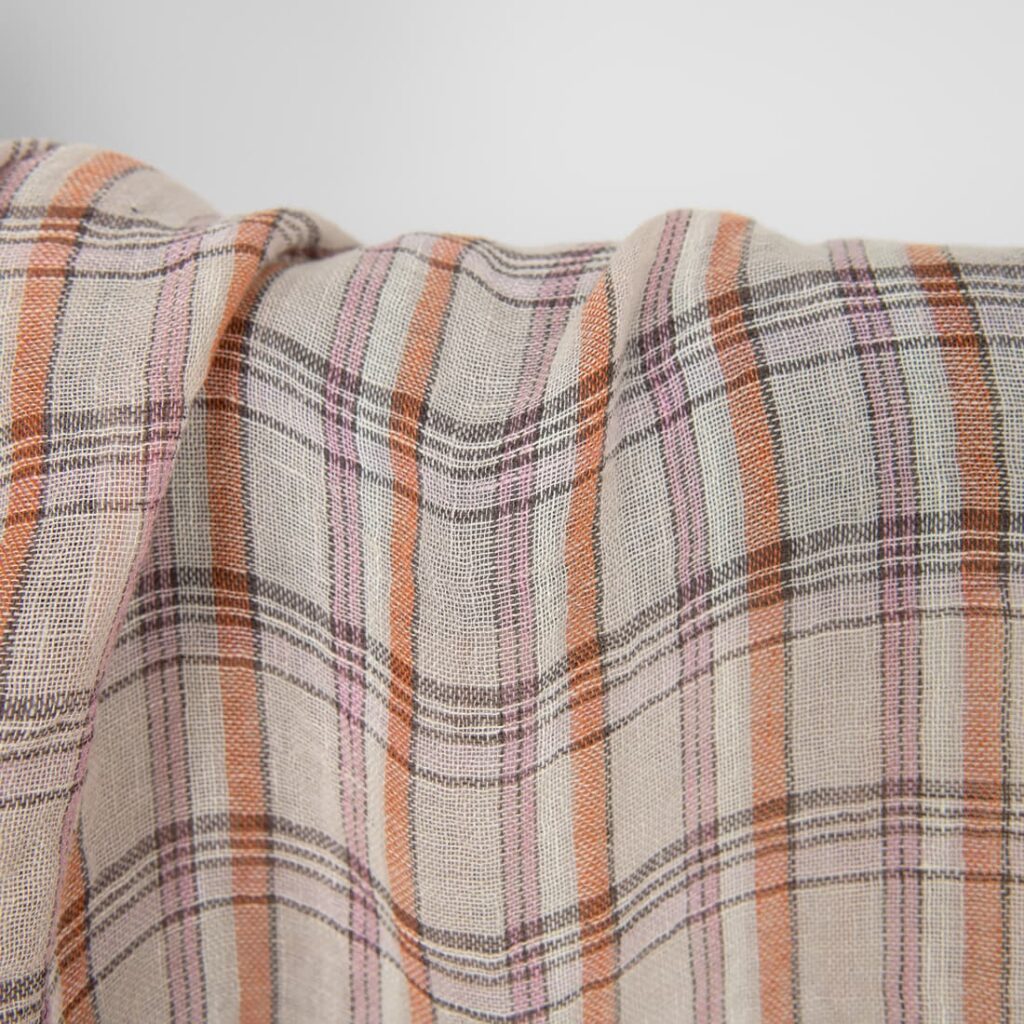 Tissu de lin lavé à carreaux multicolores transparent 3 Washed linen fabric multicolour checks transparent, 100% linen
