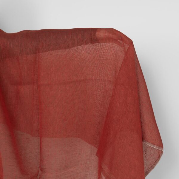 Tissu de lin brun-rouge transparent