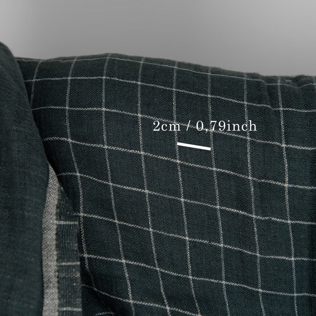 Tissu de lin double épaisseur à carreaux bleu foncé, lavé 4 Dark blue checked double-layer linen fabric washed with measurements