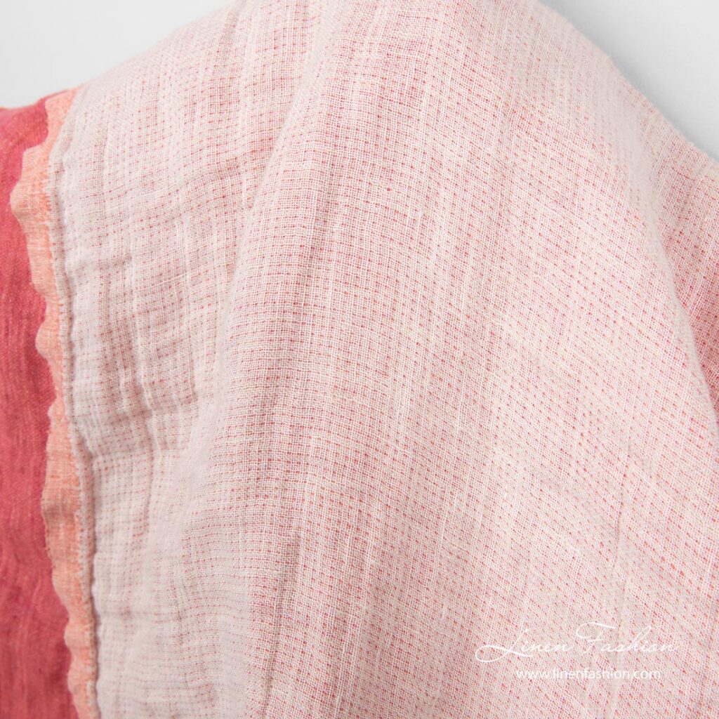 Tissu de lin rose lavé recto-verso 3 Fabric side woven from white and creamy yarns with rose dots