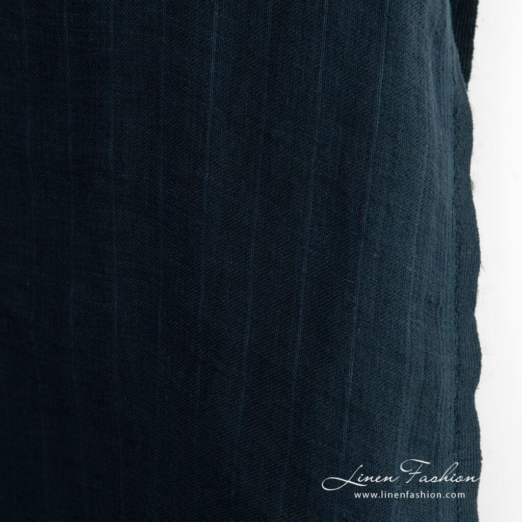 Tissu de lin bleu foncé à rayures lavées 3 Dark blue linen fabric in stripes, for clothes and home textile