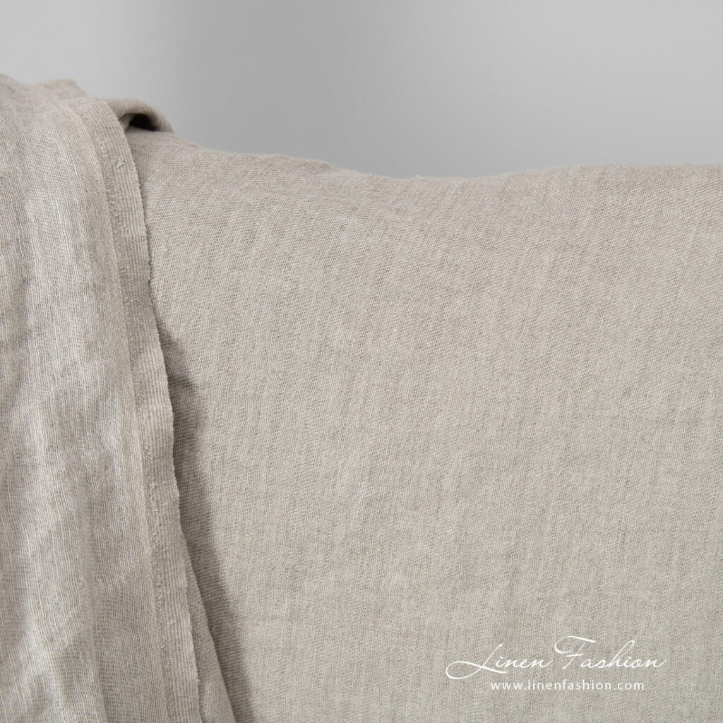 Tissu double face en lin beige lavé 4 beige doublesided linen, one side natural.