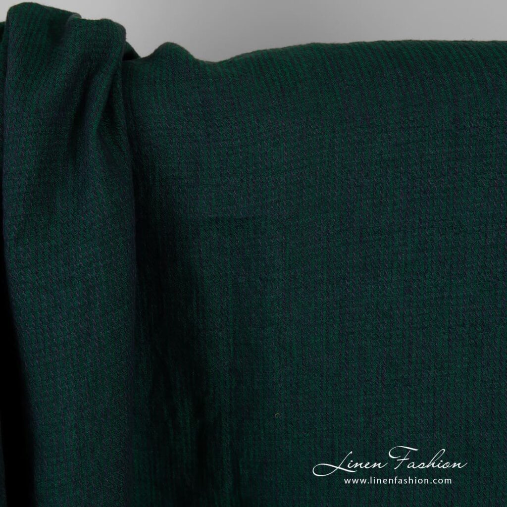 Tissu de lin bleu-vert lavé 3 Blue-green linen fabric, specially washed to increase softness