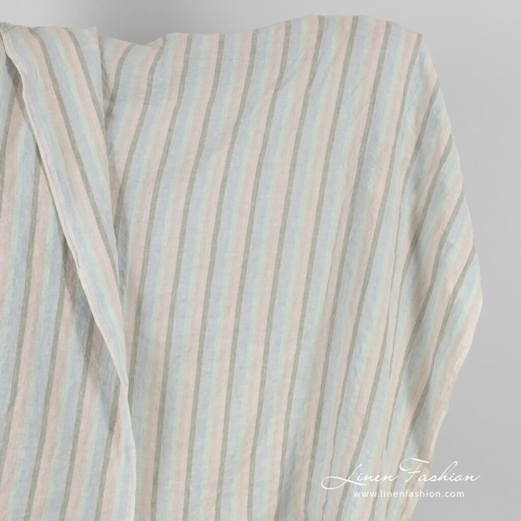 Tissu de lin pastel rayé multicolore lavé 1 Striped linen fabric in vertical stripes