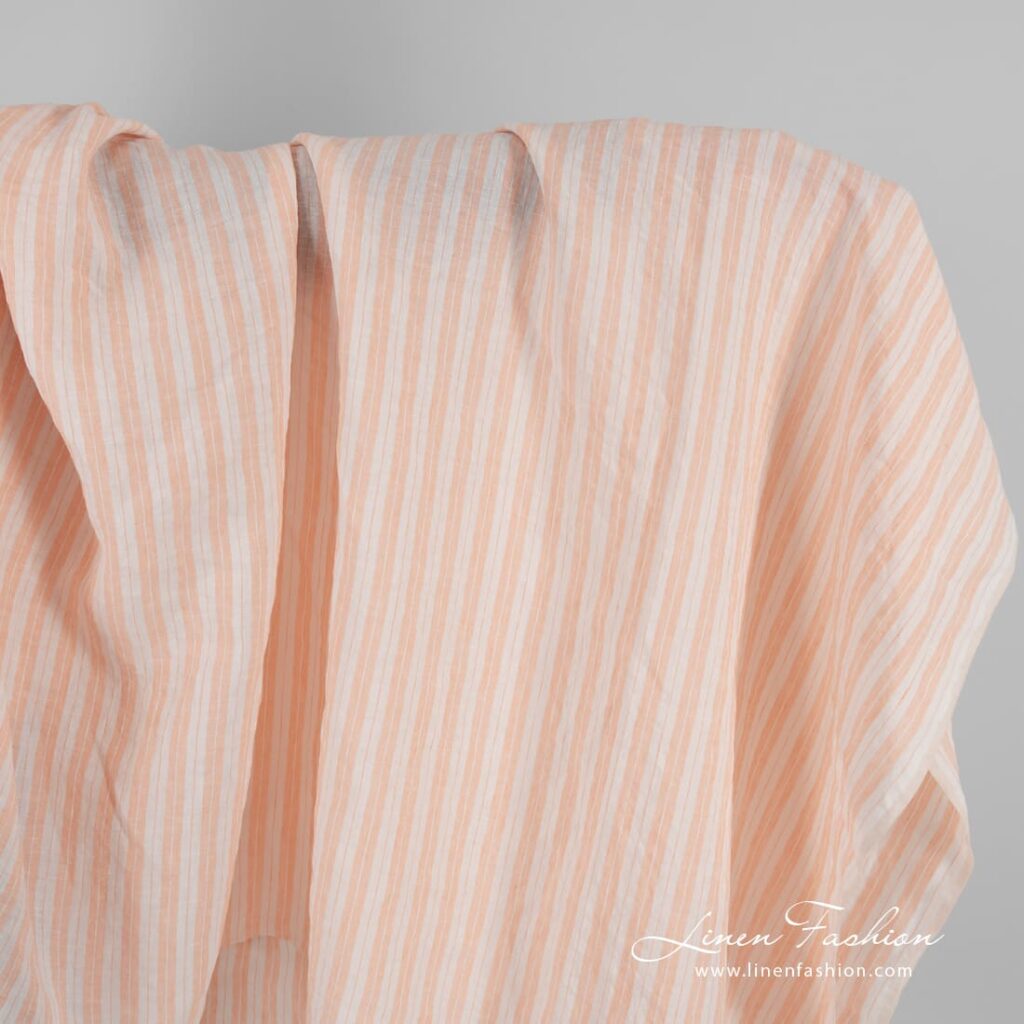 Tissu de lin rayé, couleur pêche, lavé 1 Striped linen fabric in peach color