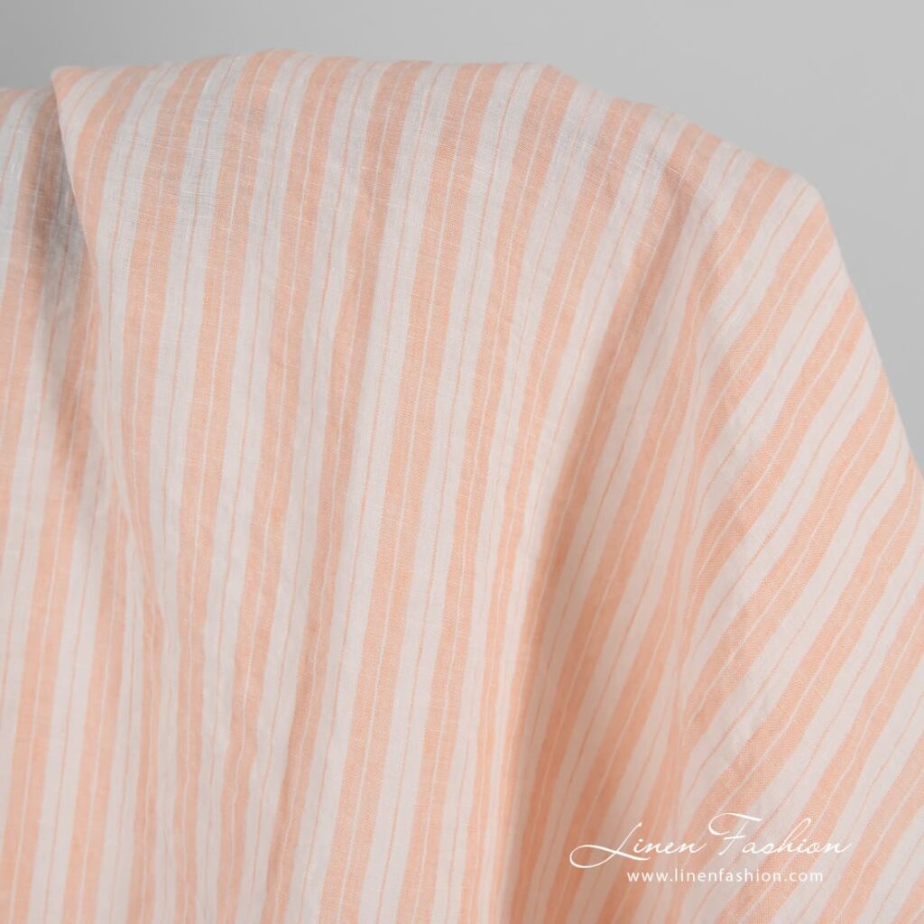 Tissu de lin rayé, couleur pêche, lavé 2 Striped linen fabric in peach color, washed