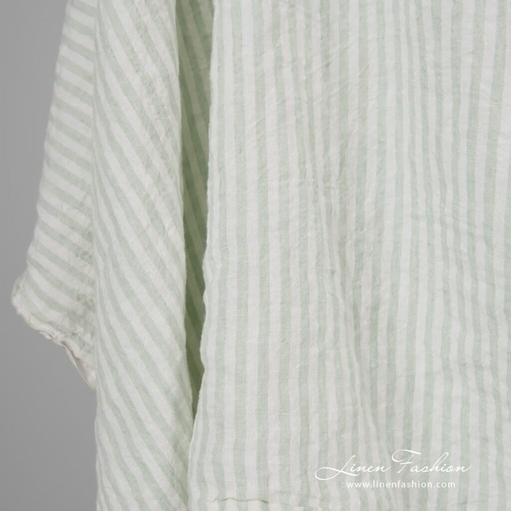 Tissu de lin large à rayures vertes lavées 2 Green striped wide linen fabric.