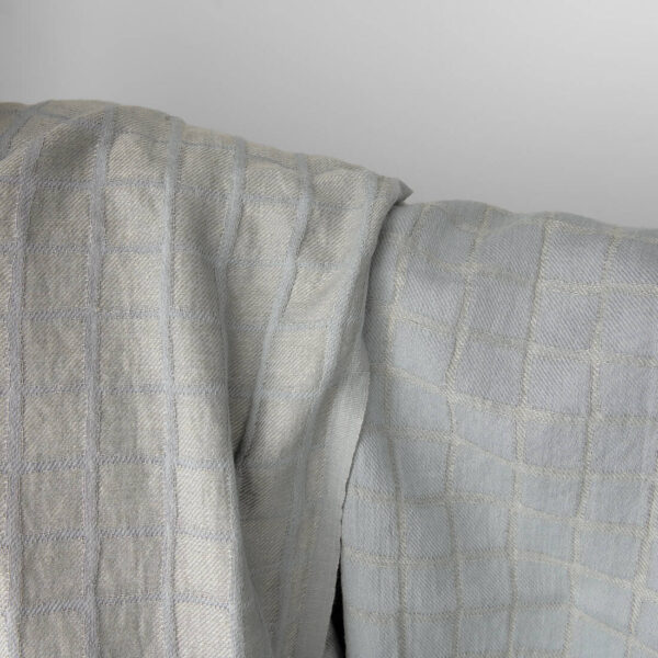 Checked jacquard fabric woven from bluish-grey cotton and light grey linen yarns