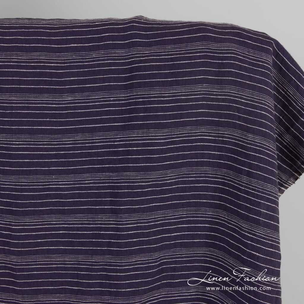 Tissu de lin bleu foncé à rayures lavées 2 Dark blue linen fabric in stripes, washed
