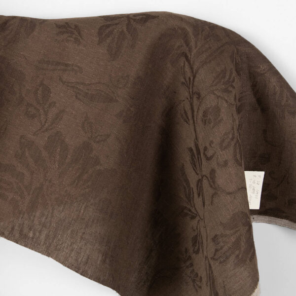 Tissu en lin jacquard marron avec fleurs