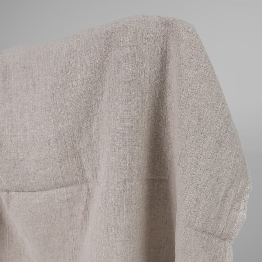 Tissu en lin lourd lavé, couleur naturelle 4 Washed heavy linen fabric natural colour edge view