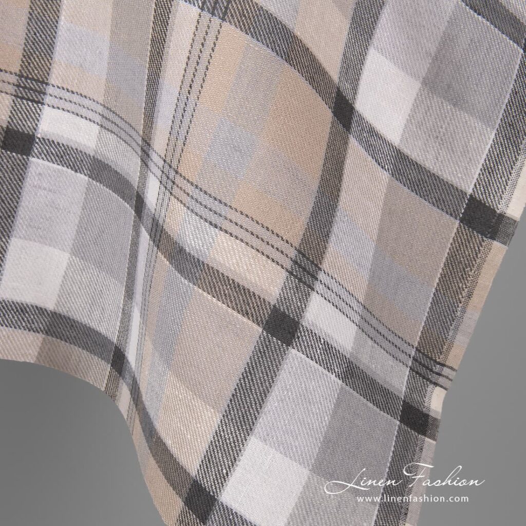 Tissu de lin gris clair, carreaux blancs 3 100% linen fabric in light grey, white checks.
