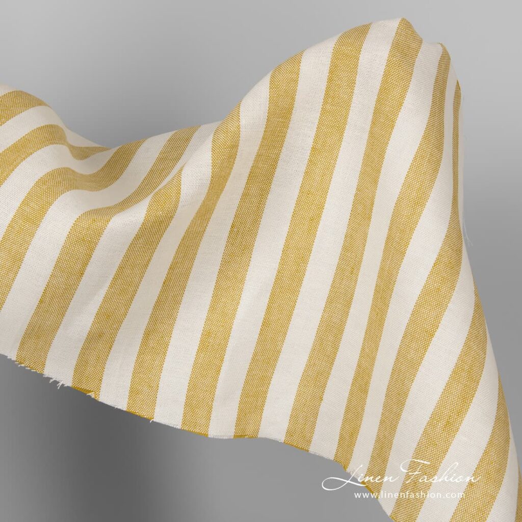 Tissu de lin épais à rayures jaune moutarde et blanc cassé 1 Thick linen fabric in mustard yellow off white stripes.