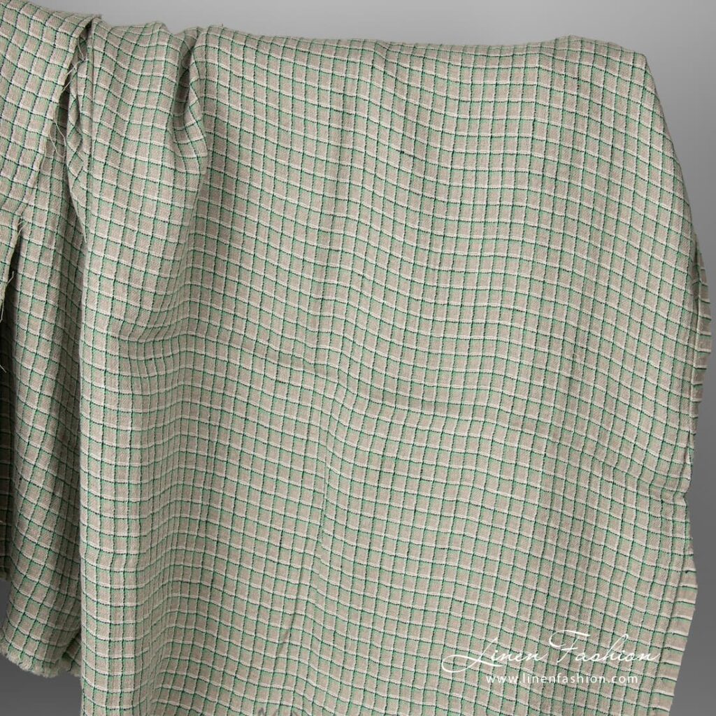 Tissu gris lin à carreaux verts lavés 1 Linen grey fabric with green checks, washed
