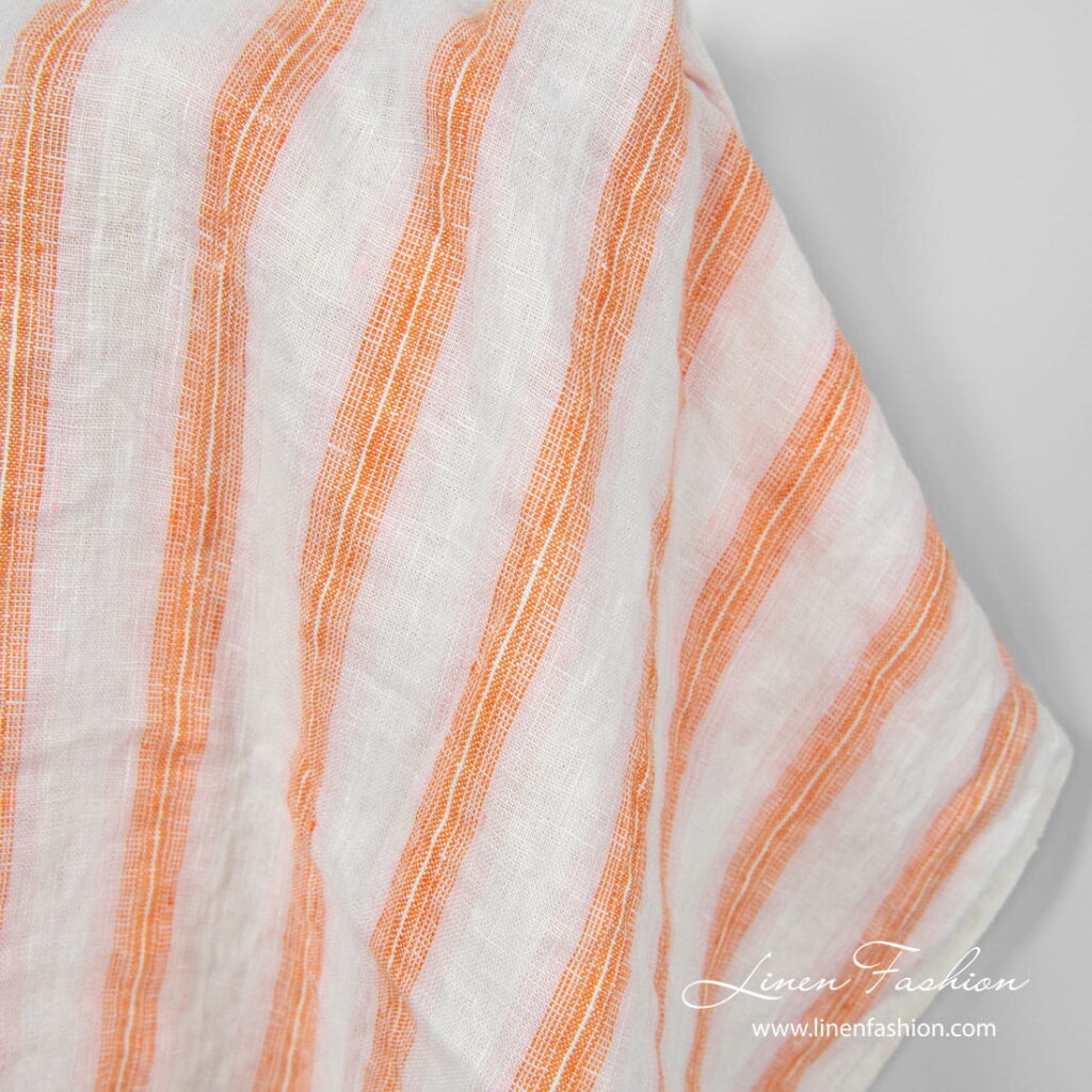 Tissu de lin lavé à rayures orange 2 Linen fabric in off white, orange and light pink stripes, washed