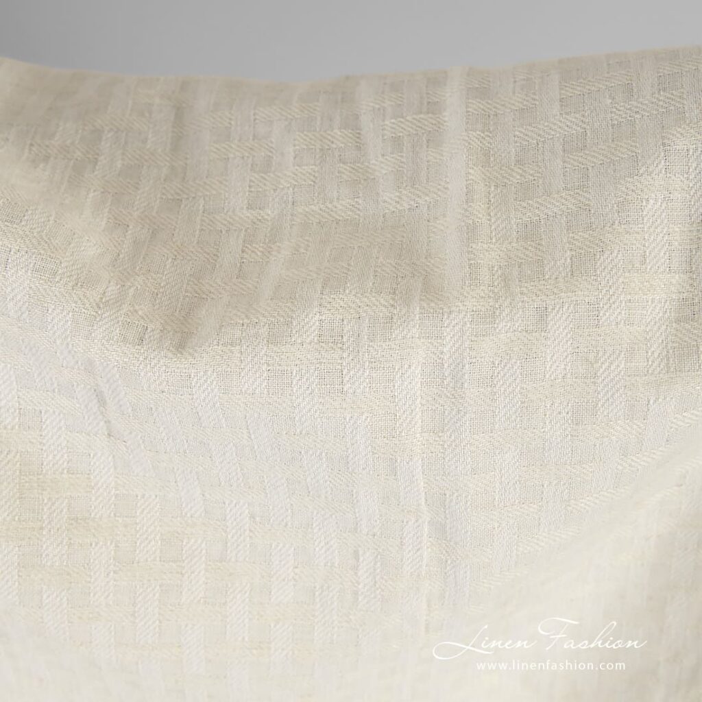 Tissu en lin et coton de couleur crème lavée 3 Linen cotton fabric in cream color, specially washed to increase softness