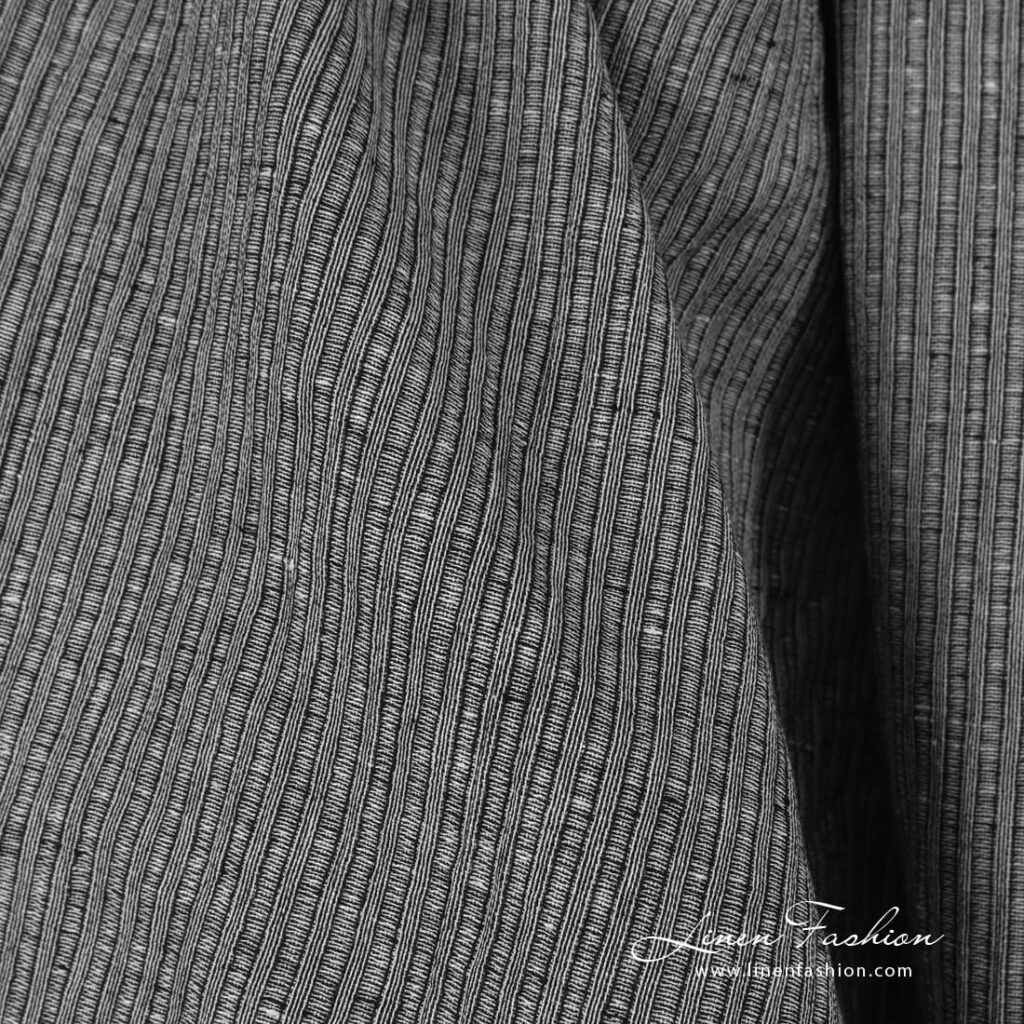 Tissu en coton lin noir à rayures lavées 3 Black linen cotton fabric in stripes, specially washed