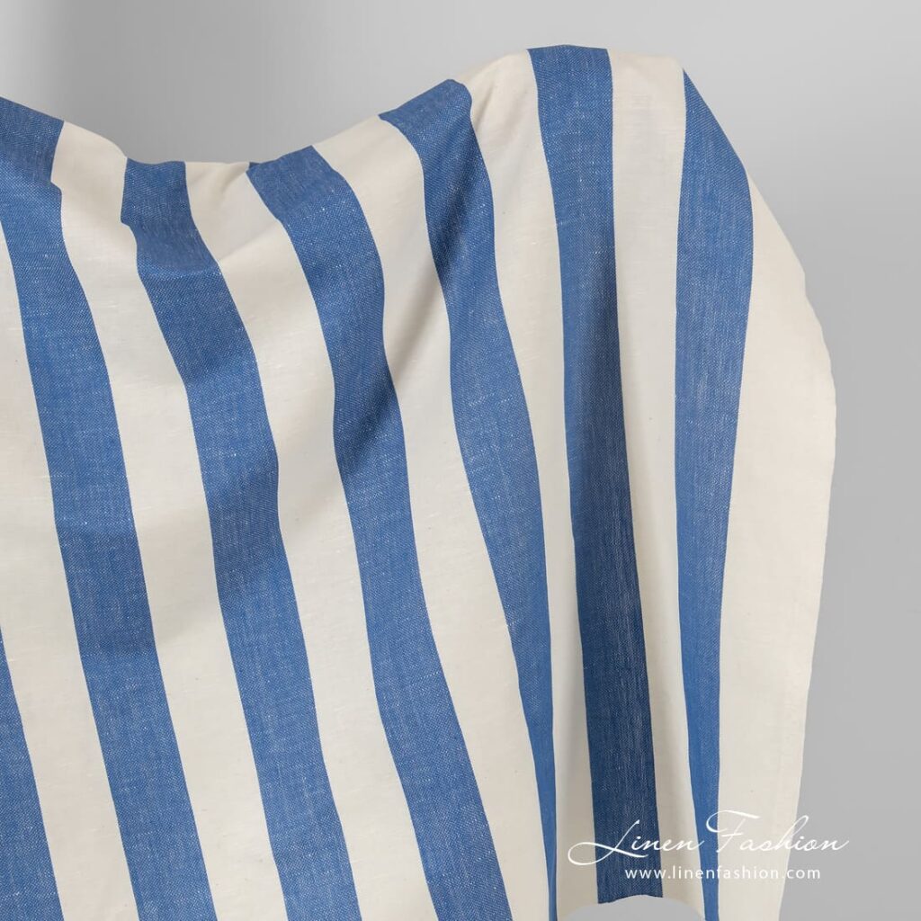 Tissu en lin et coton à rayures bleues et blanches 1 Linen cotton fabric in blue and white stripes