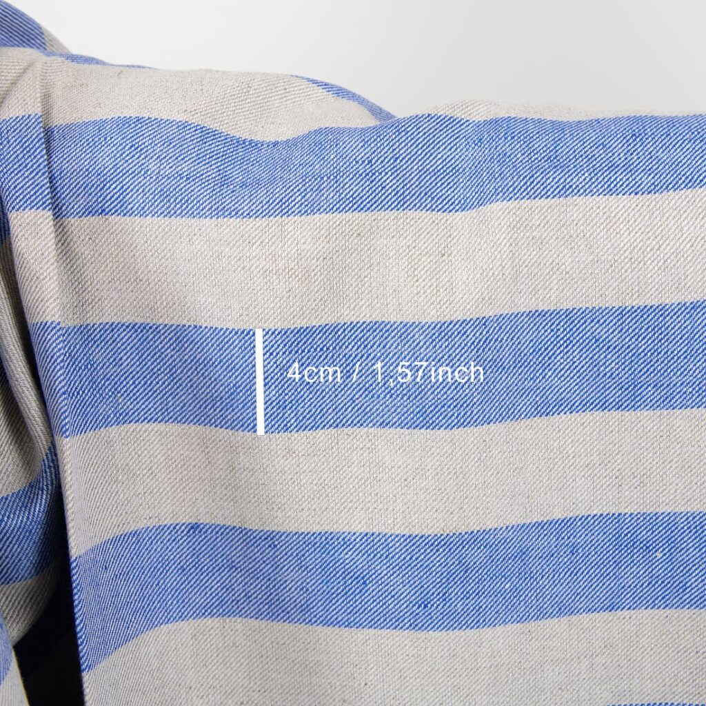 Tissu en lin et coton à rayures beiges et bleues 3 linen cotton blue beige stripes, 4cm.