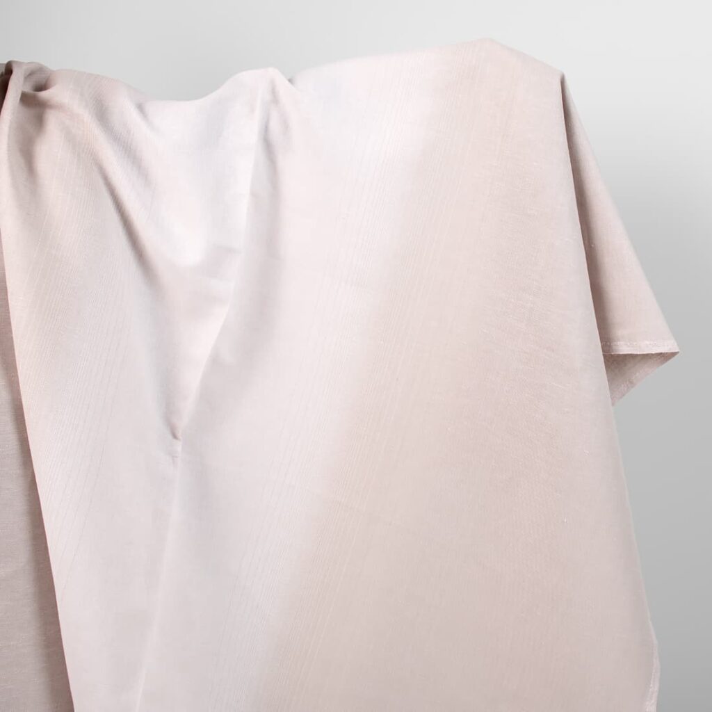 Tissu en lin et coton de couleur rose brunâtre 1 Linen cotton fabric brownish pink colour