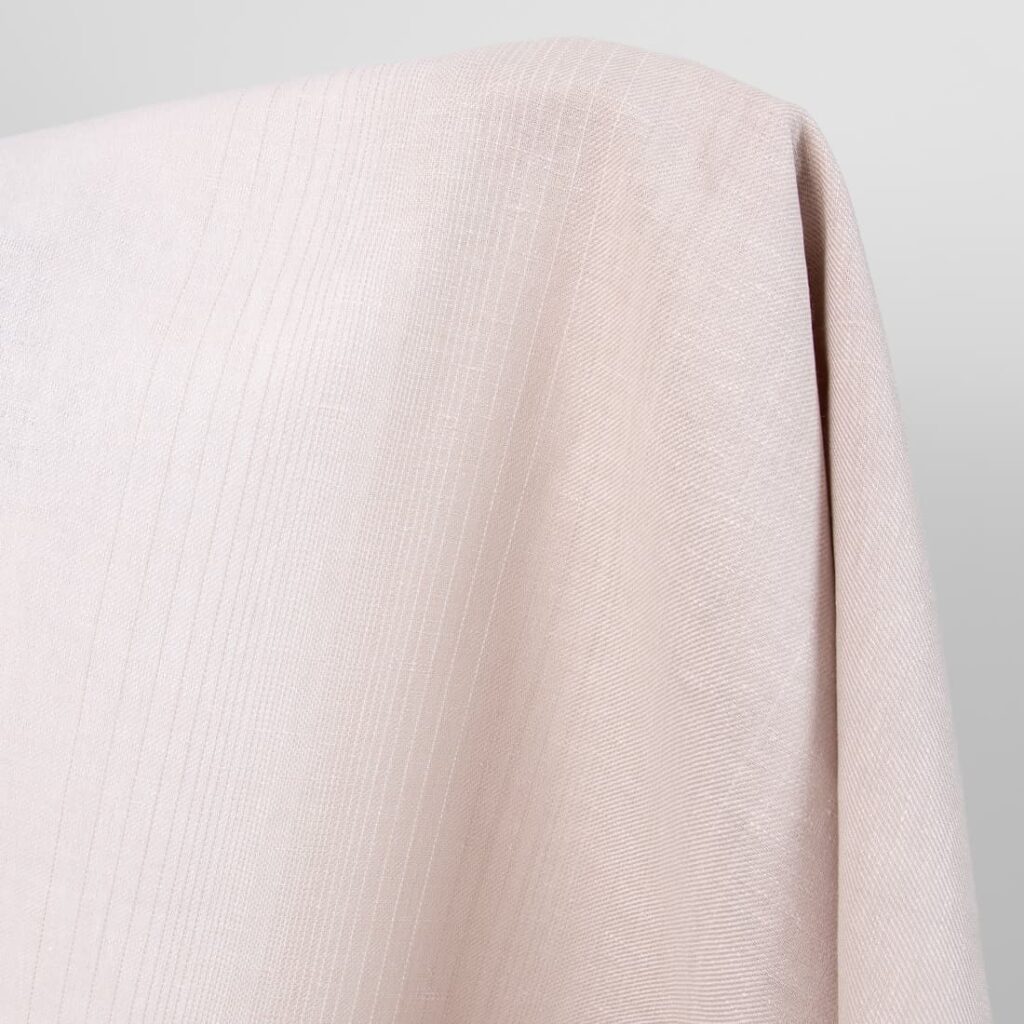 Tissu en lin et coton de couleur rose brunâtre 4 Linen cotton fabric brownish pink colour product photo