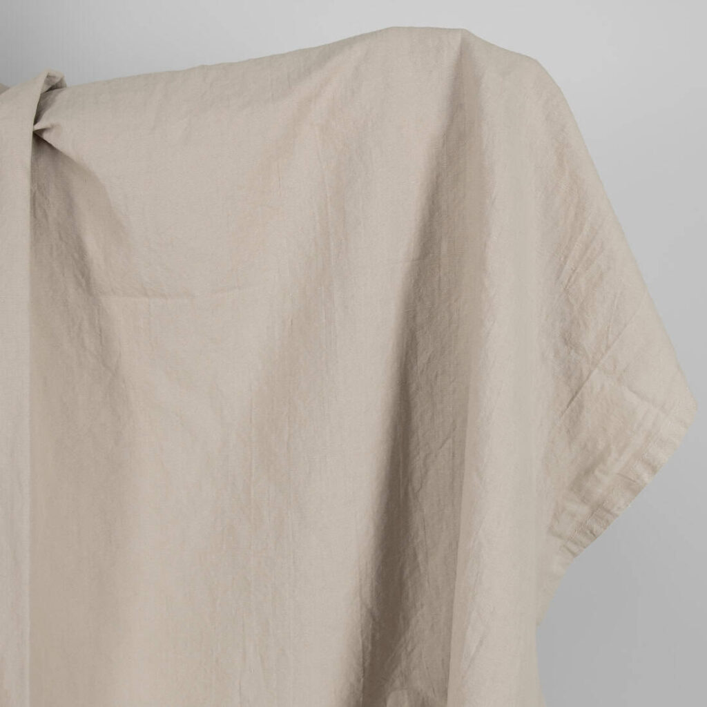 Tissu en coton lin lavé épais de couleur gris brunâtre 2 Heavy washed linen cotton fabric brownish grey colour edge