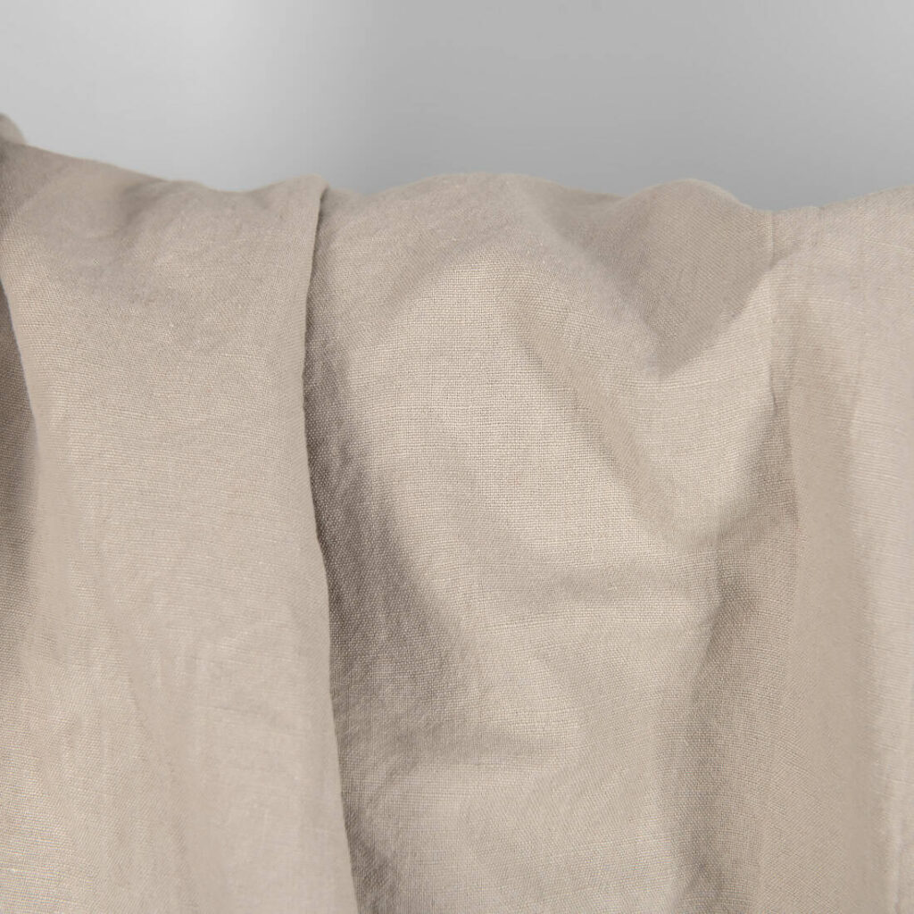 Tissu en coton lin lavé épais de couleur gris brunâtre 3 Heavy washed linen cotton fabric brownish grey colour detail