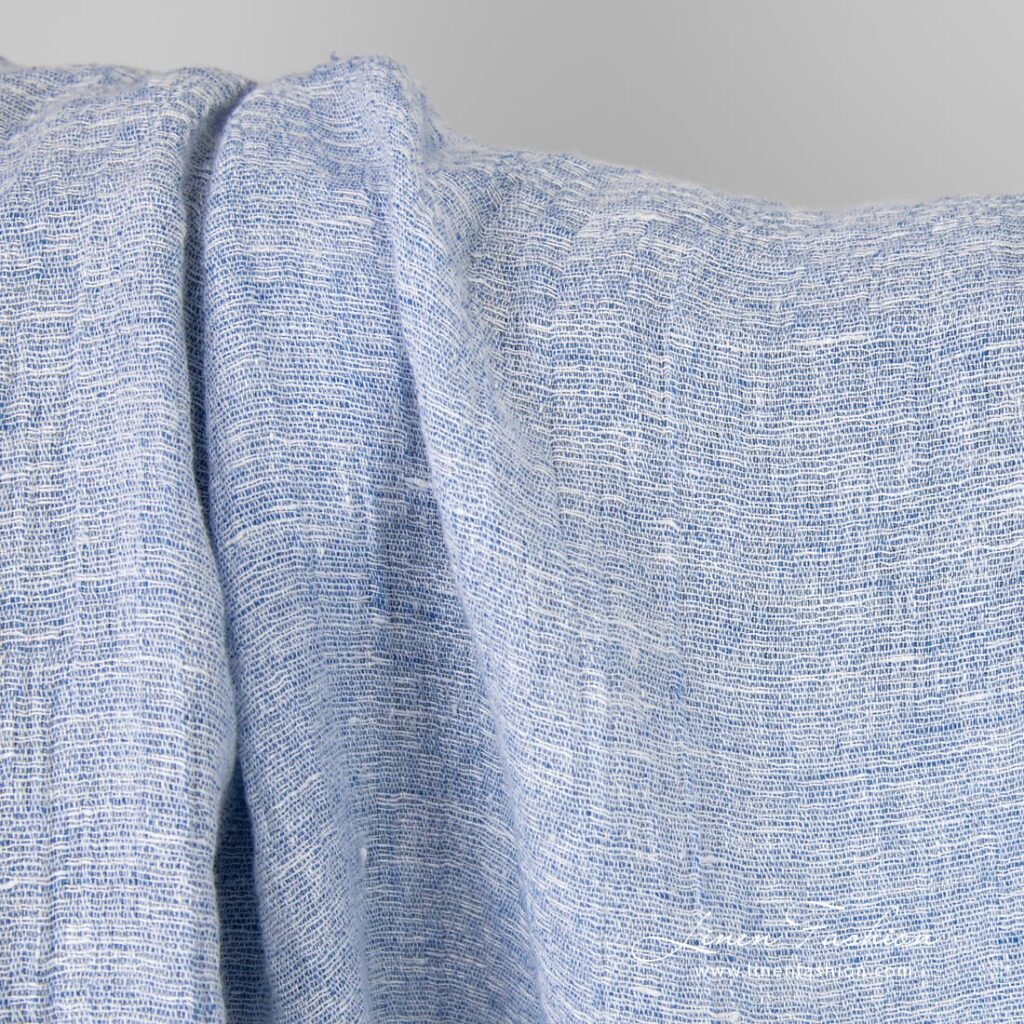 Tissu en lin bleu mélangé lavé 2 Blue linen fabric in melange, washed