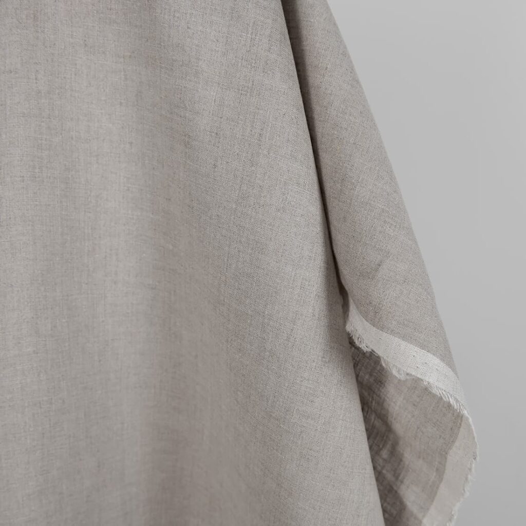 Tissu de lin naturel non teint léger 4 Natural undyed linen fabric lightweight edge