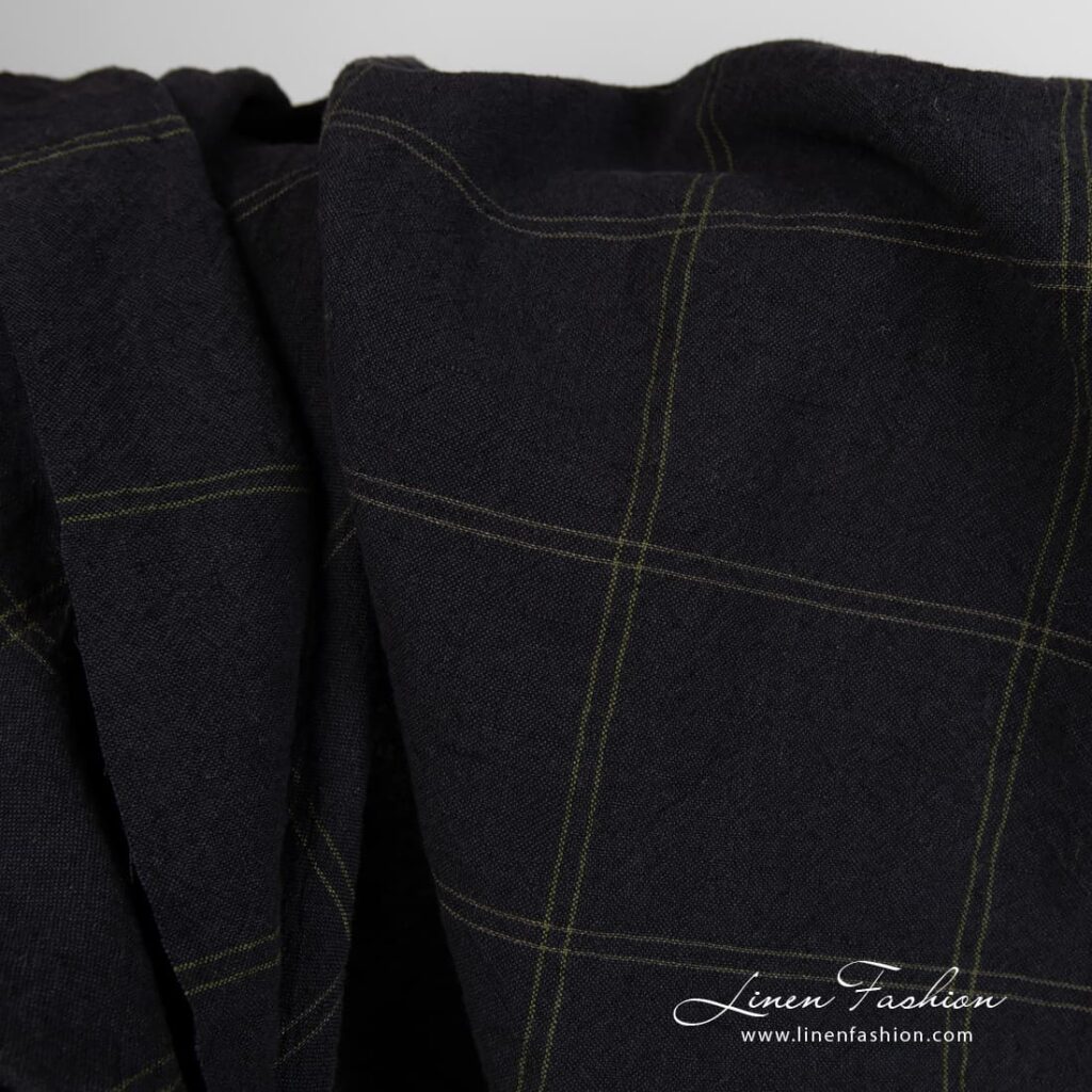 Tissu large en coton lin noir à carreaux verts lavés 3 Wide black linen cotton fabric in green checks, specially washed to increase softness