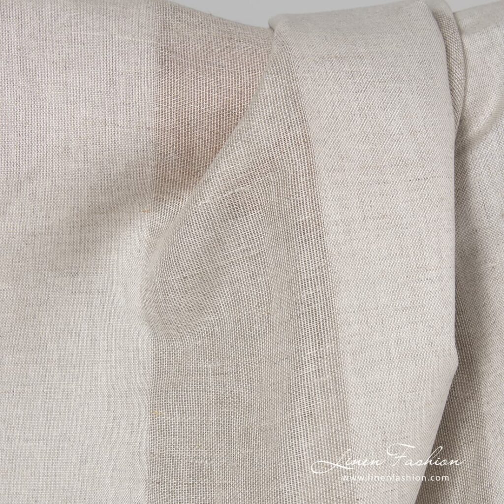 Tissu en coton lin gris à rayures ouvertes 2 Striped grey linen cotton fabric.