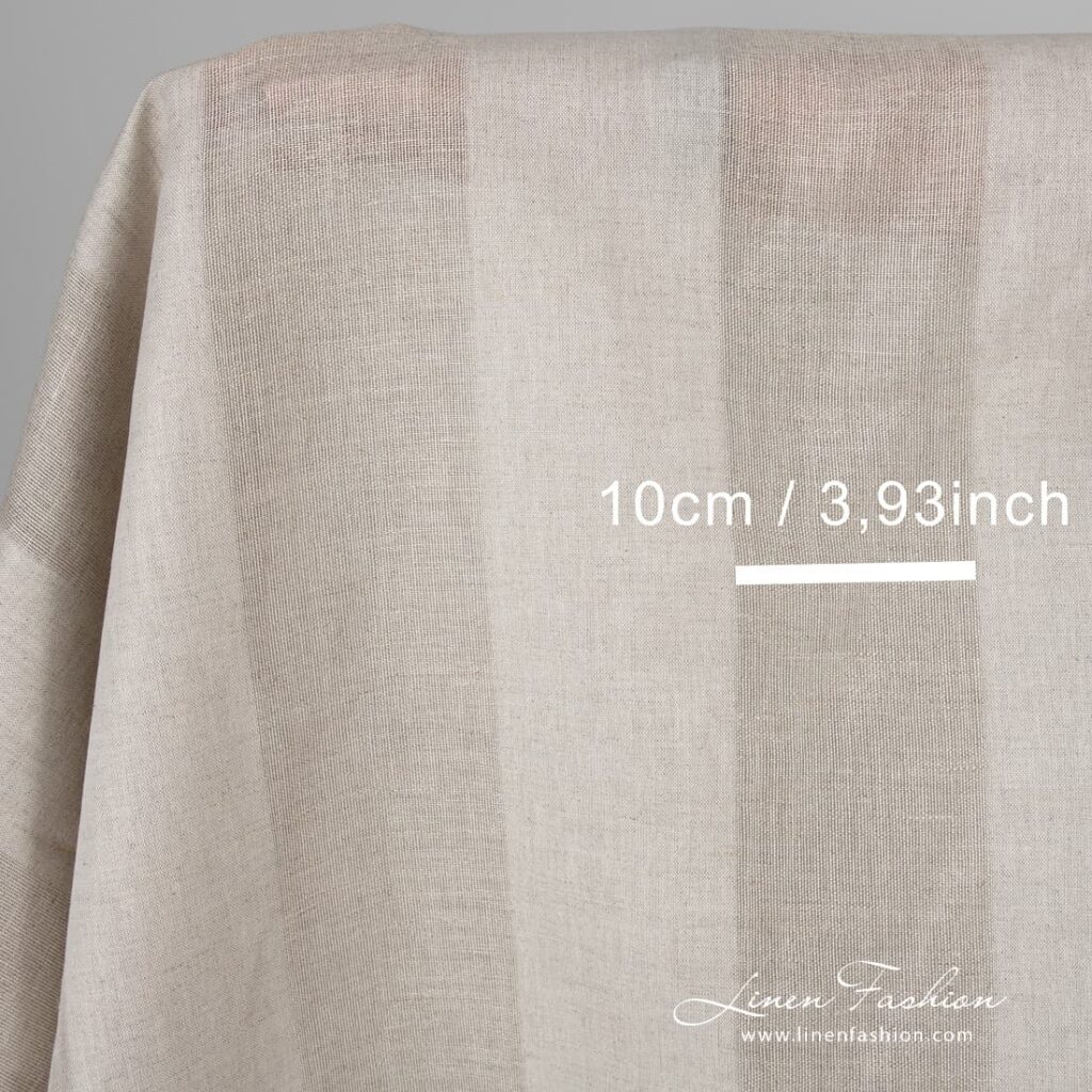 Tissu en coton lin gris à rayures ouvertes 4 Striped grey linen cotton fabric.
