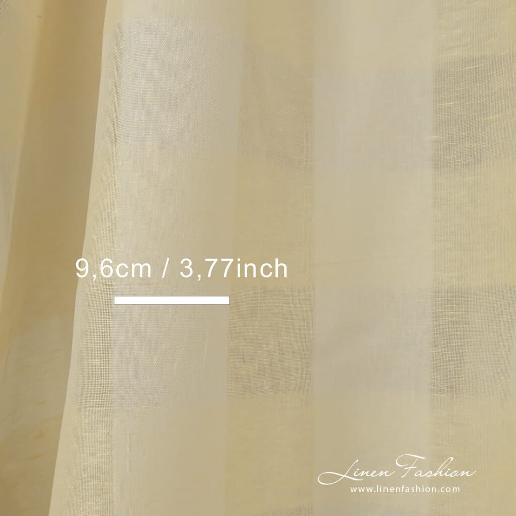 Tissu en coton lin jaune pâle à carreaux à armure ouverte 4 Open weave striped linen cotton fabric.