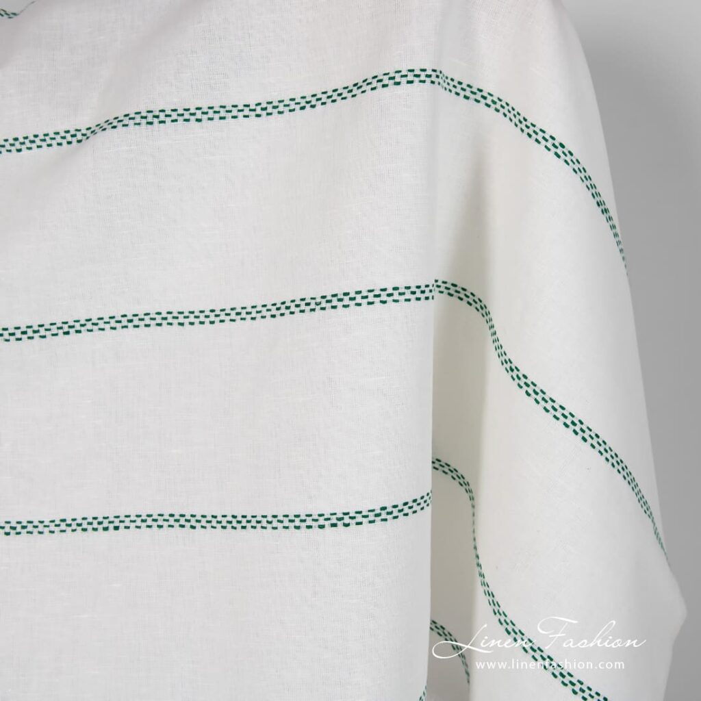 Tissu de lin et de coton blanc cassé avec des rayures vertes 2 Tissu de lin et de coton blanc cassé avec des rayures vertes – Image 2