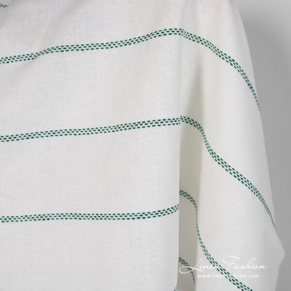 Tissu de lin et de coton blanc cassé avec des rayures vertes – Image 2