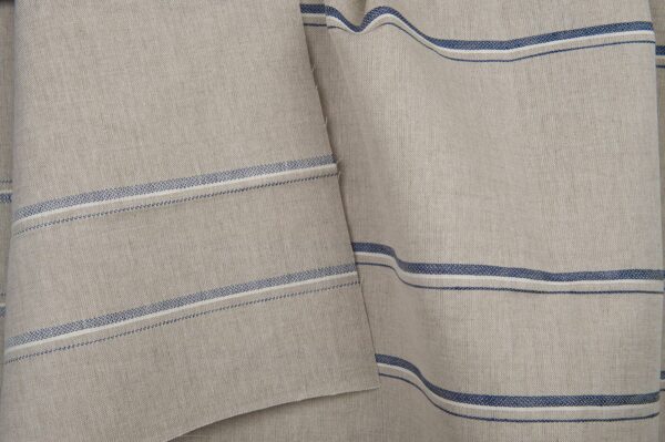Tissu en lin et coton gris à rayures bleues – Image 2