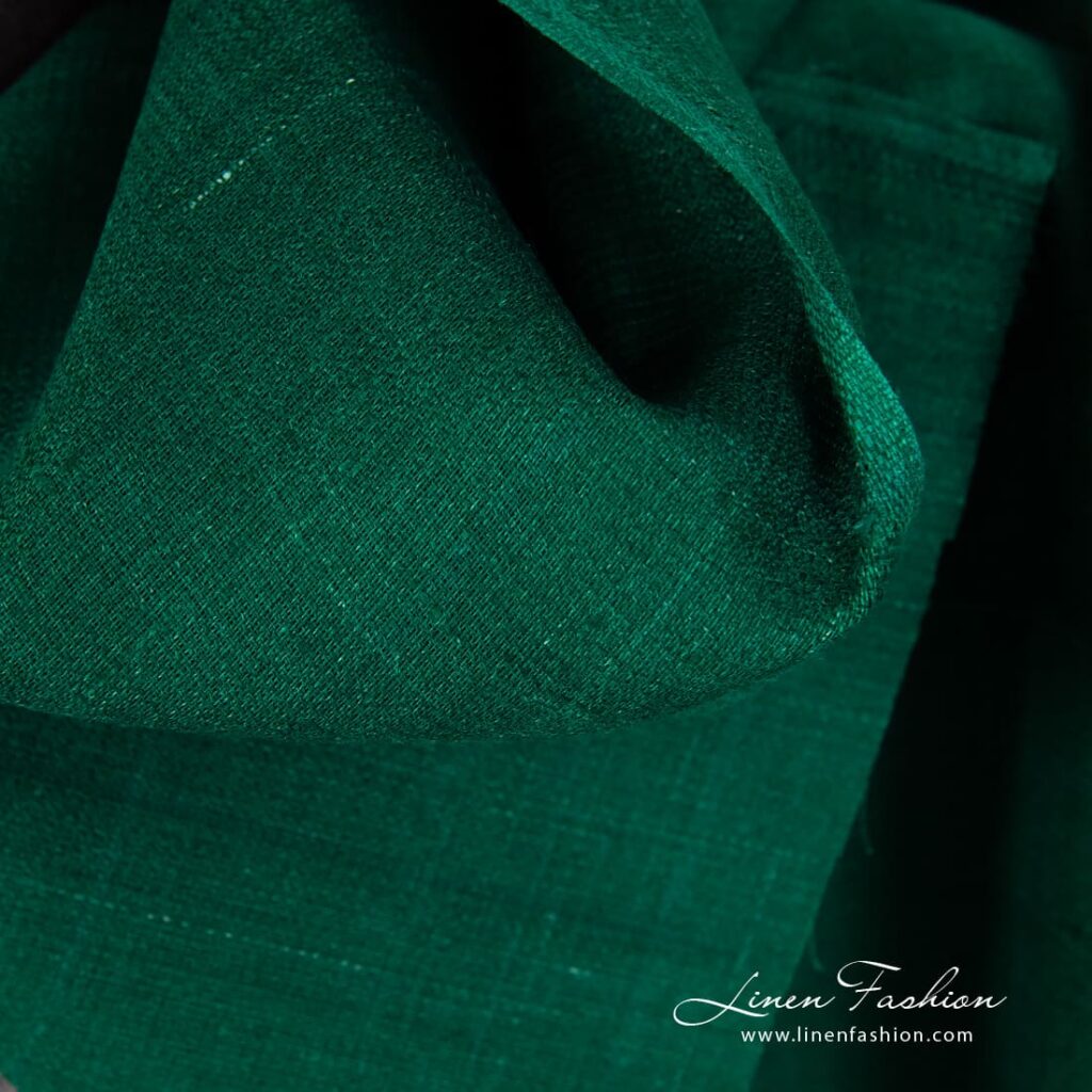 Tissu vert en lin avec rayures décoratives 3 Linen green fabric with white stripes