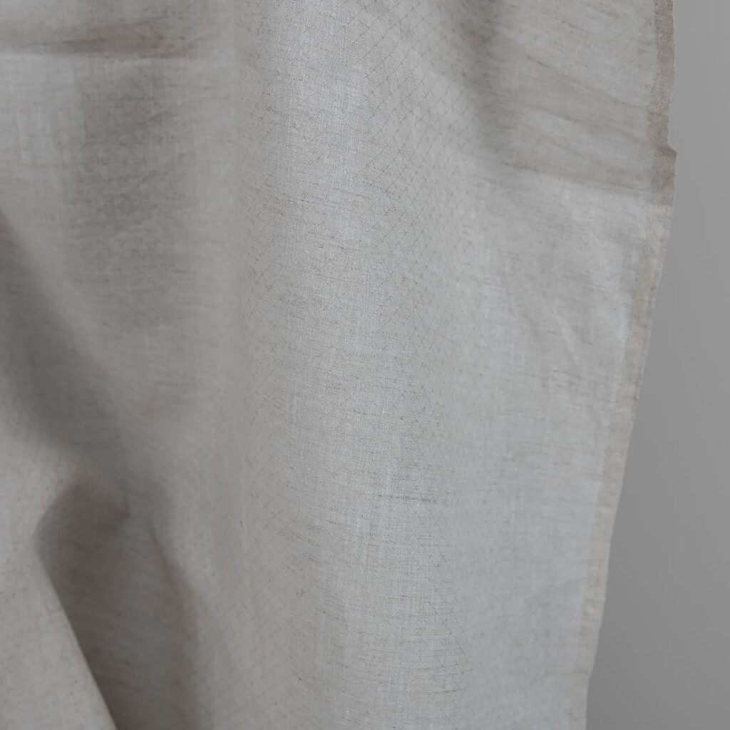 Tissu à motifs mélange de lin non teint et de blanc 2 Patterned fabric undyed linen and white mix edge