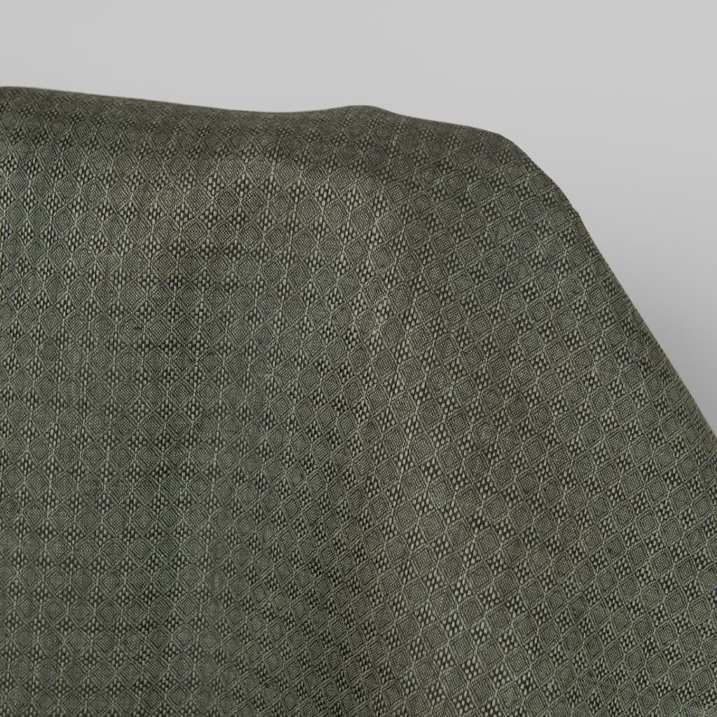 Tissu de lin gris foncé et vert à motifs de losanges 2 Tissu de lin gris foncé et vert à motifs de losanges – Image 2