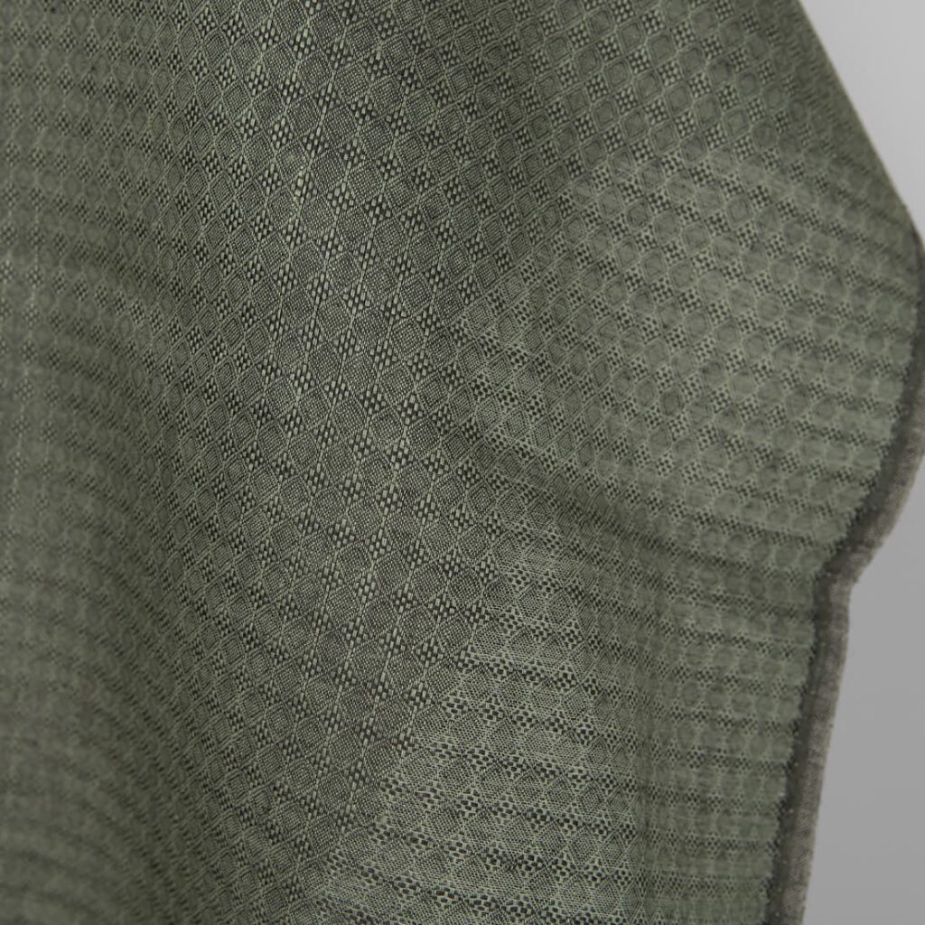 Tissu de lin gris foncé et vert à motifs de losanges 3 Tissu de lin gris foncé et vert à motifs de losanges – Image 3