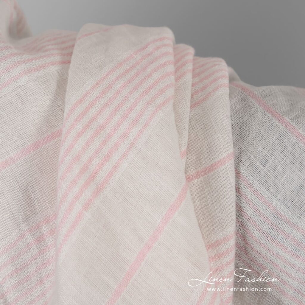 Tissu de lin jaune à rayures roses lavé 2 Yellow linen fabric in pink stripes, washed