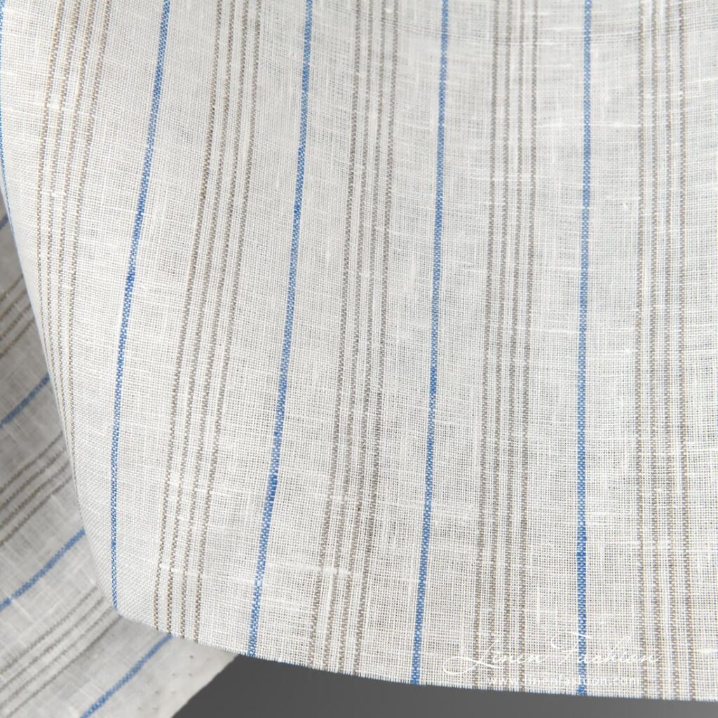 Tissu de lin blanc à rayures bleues et grises 4 Linen fabric white with blue and grey stripes edge