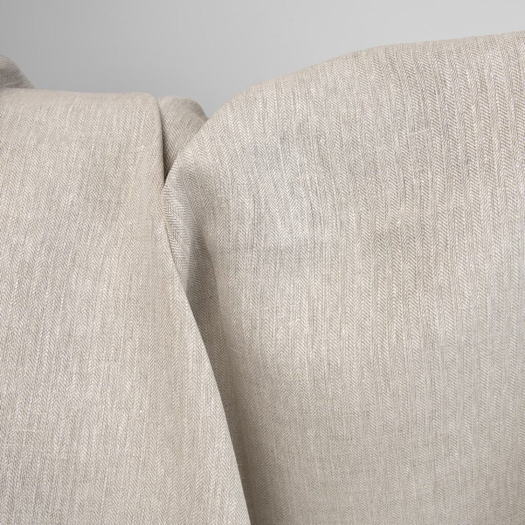 Tissu en lin lourd à chevrons beige 1 linen herringbone beige fabric