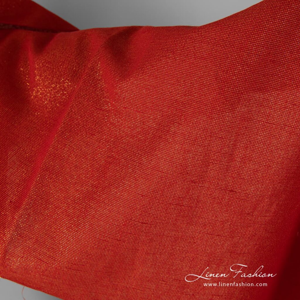 Tissu de coton lin rouge avec paillettes de lurex doré 2 Linen cotton red fabric.