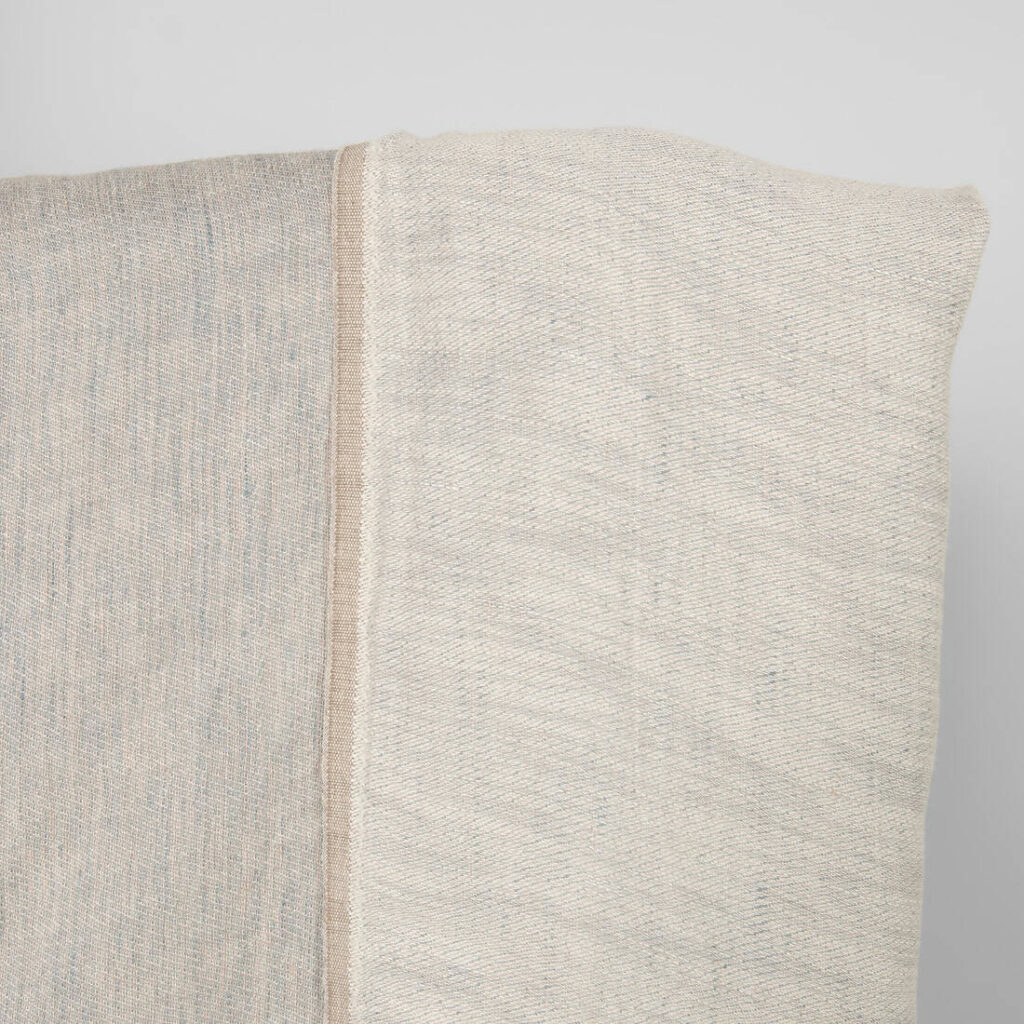 Tissu en satin de coton lin lavé beige-gris 2 Washed linen cotton satin fabric beige-grey, double-sided