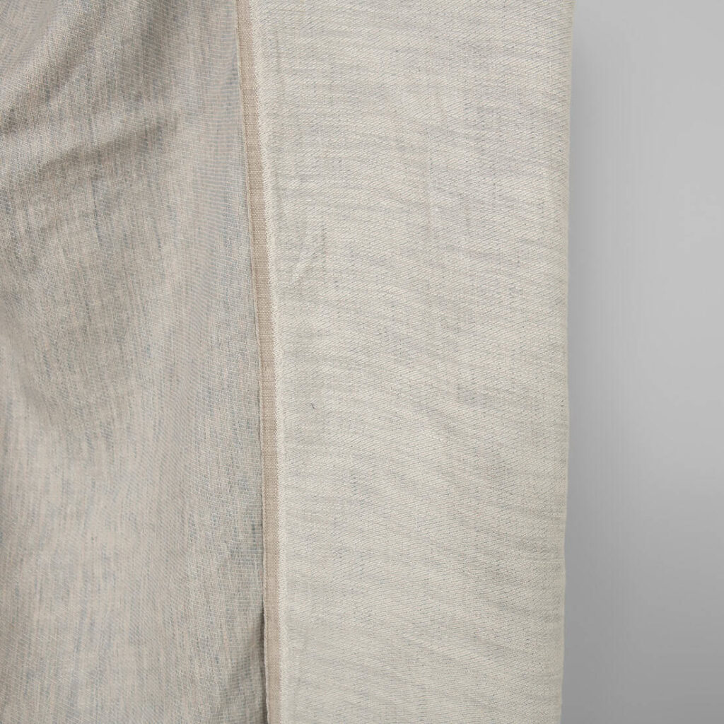 Tissu en satin de coton lin lavé beige-gris 4 Washed linen cotton satin fabric beige-grey, 140cm width