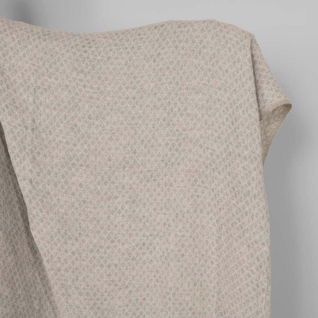 Washed linen cotton fabric in grey-beige diamonds