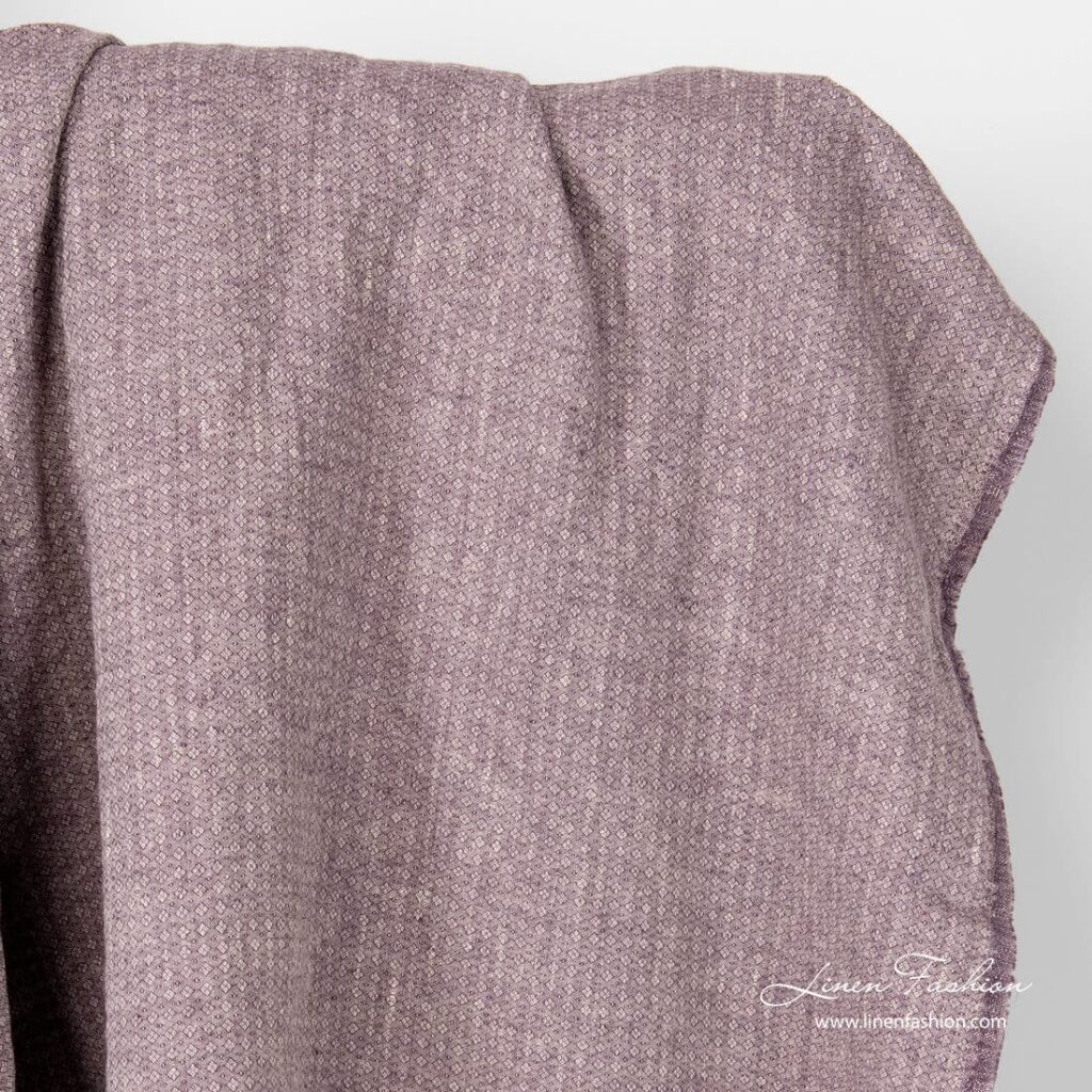 Tissu en lin lavé violet à motifs de petits losanges 1 Washed purple linen fabric in small diamond pattern